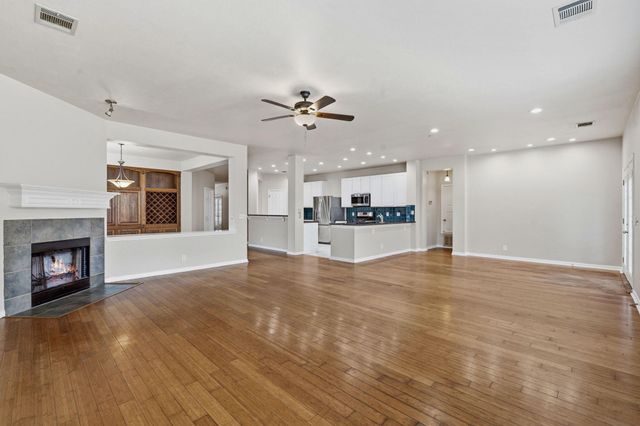 4036 Barlow DR, Round Rock, TX 78681