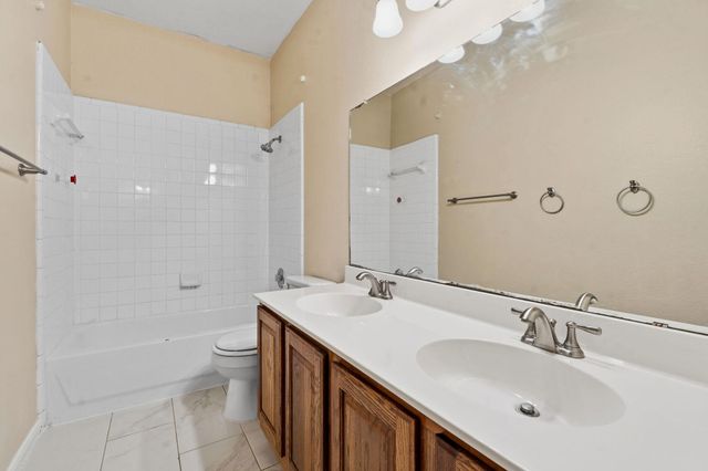 4036 Barlow DR, Round Rock, TX 78681