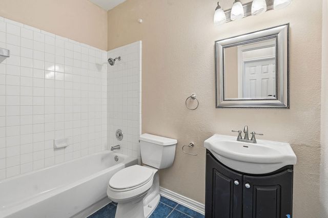 4036 Barlow DR, Round Rock, TX 78681