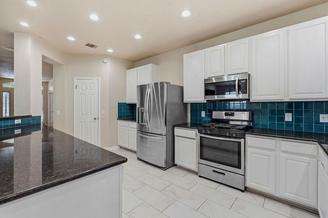4036 Barlow DR, Round Rock, TX 78681
