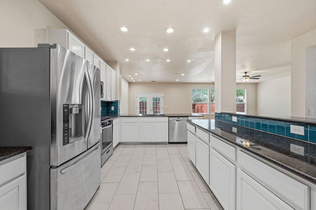 4036 Barlow DR, Round Rock, TX 78681