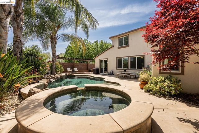 719 Monte Verde Ln, Brentwood, CA 94513