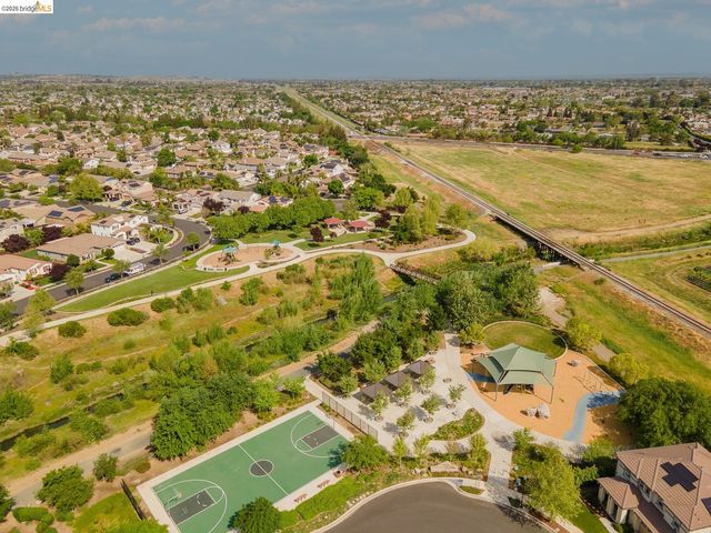 719 Monte Verde Ln, Brentwood, CA 94513
