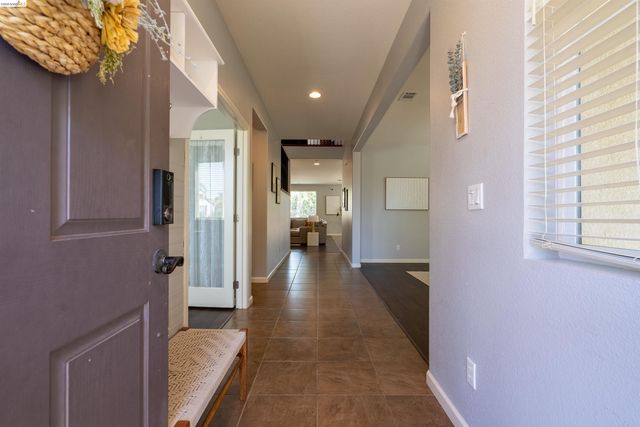 719 Monte Verde Ln, Brentwood, CA 94513