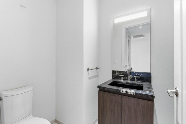 160 2nd Ave S Apt 2003, Nashville, TN 37201