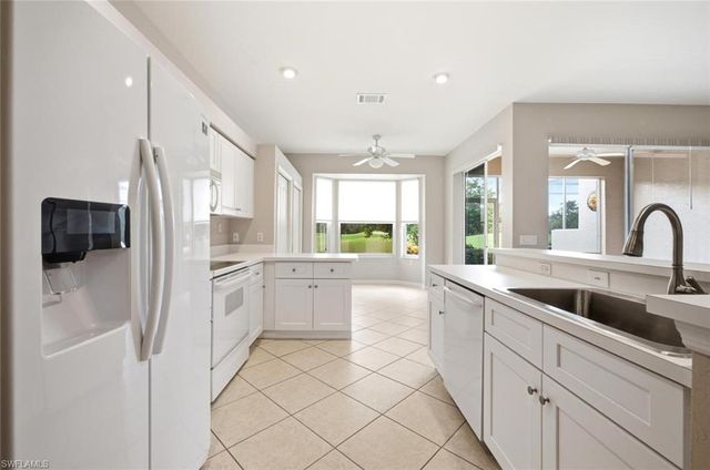 1672 Morning Sun LN D22, Naples, FL 34119