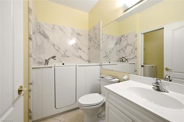 1672 Morning Sun LN D22, Naples, FL 34119