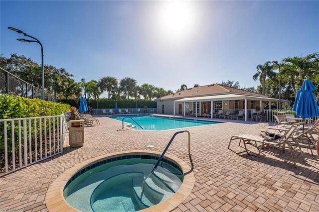 1672 Morning Sun LN D22, Naples, FL 34119