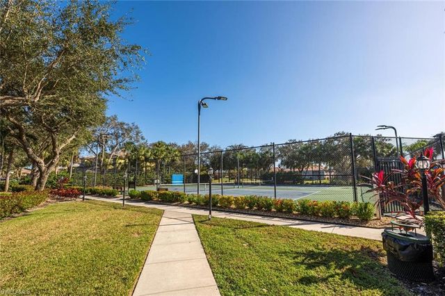 1672 Morning Sun LN D22, Naples, FL 34119