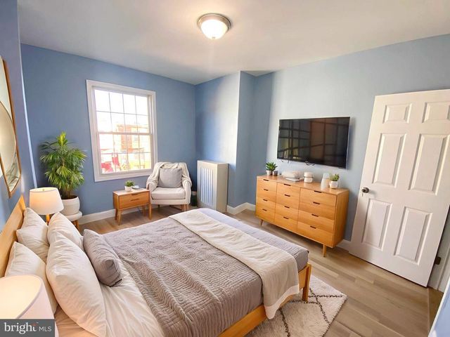 4055 N 9TH ST, Philadelphia, PA 19140