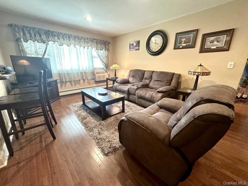 4 Rose Street E1 Building 4, Oceanside, NY 11572 — photo 5