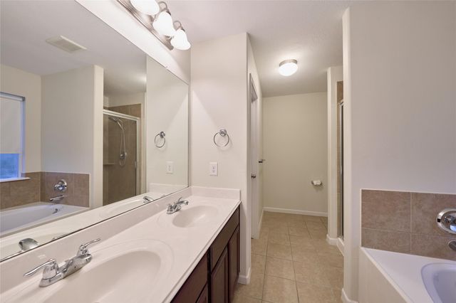 12515 Lake Shore Drive, Montgomery, TX 77356