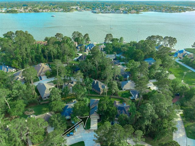 12515 Lake Shore Drive, Montgomery, TX 77356