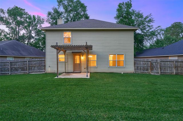 12515 Lake Shore Drive, Montgomery, TX 77356