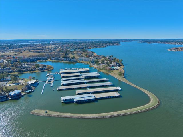 12515 Lake Shore Drive, Montgomery, TX 77356