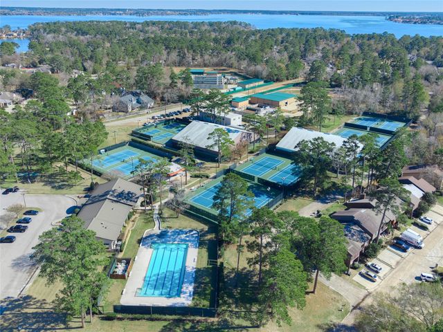 12515 Lake Shore Drive, Montgomery, TX 77356