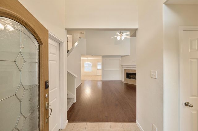 12515 Lake Shore Drive, Montgomery, TX 77356