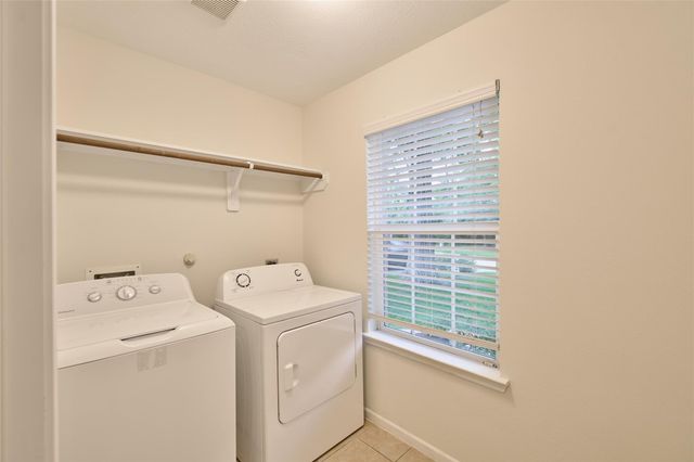 12515 Lake Shore Drive, Montgomery, TX 77356