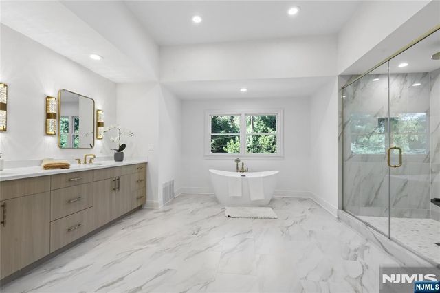 337 Franklin Street, Haworth, NJ 07641
