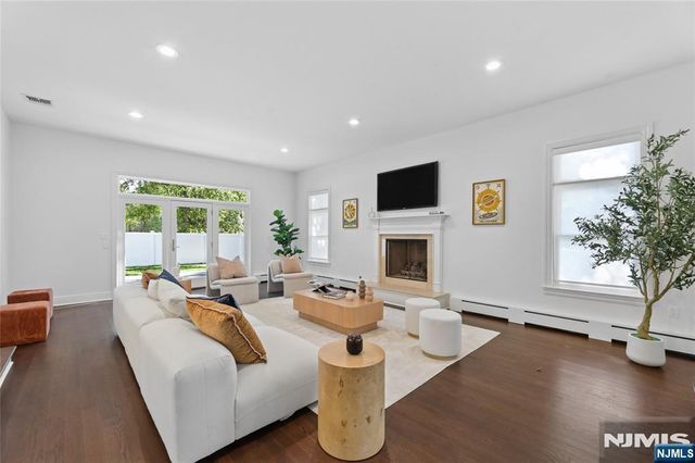 337 Franklin Street, Haworth, NJ 07641
