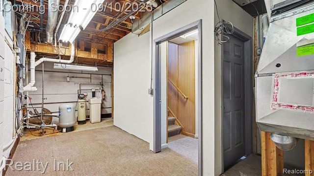 11260 Lemen Road, Whitmore Lake, MI 48189