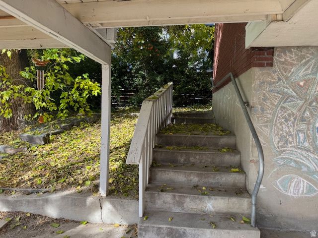 4600 S CREEKVIEW DR, Murray, UT 84107