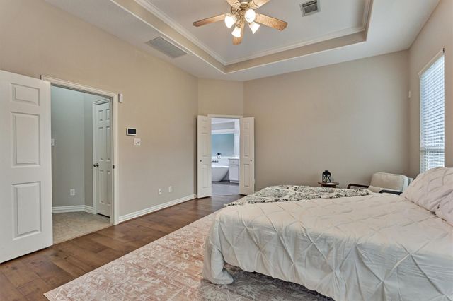 15 Carmeline, The Woodlands, TX 77382
