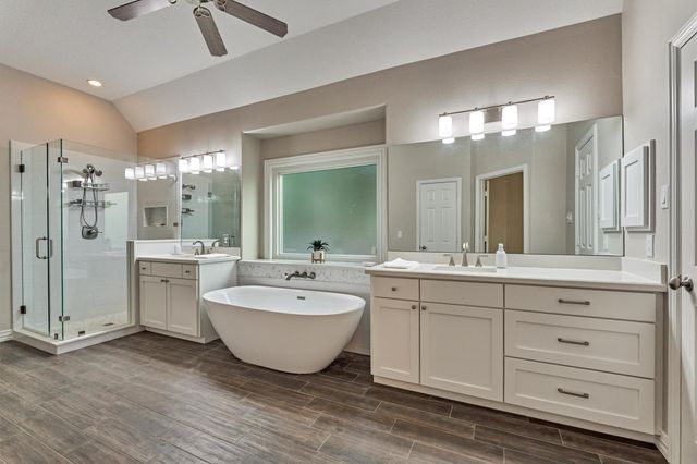 15 Carmeline, The Woodlands, TX 77382