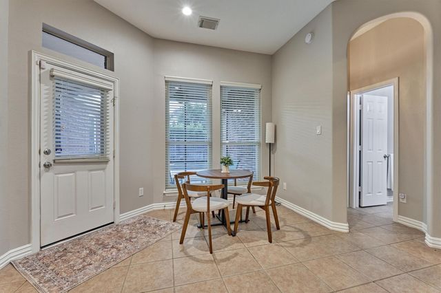 15 Carmeline, The Woodlands, TX 77382