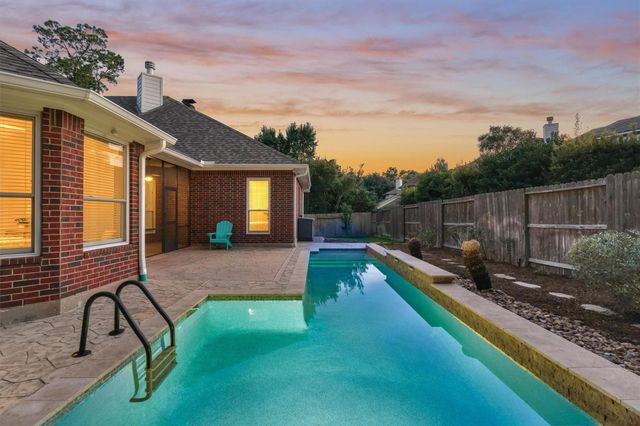 15 Carmeline, The Woodlands, TX 77382