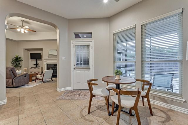 15 Carmeline, The Woodlands, TX 77382