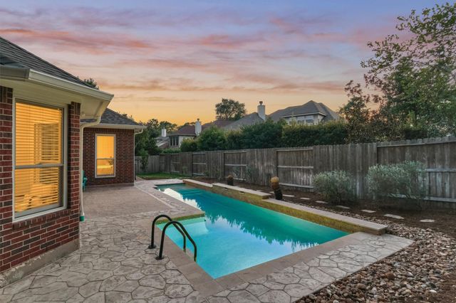 15 Carmeline, The Woodlands, TX 77382
