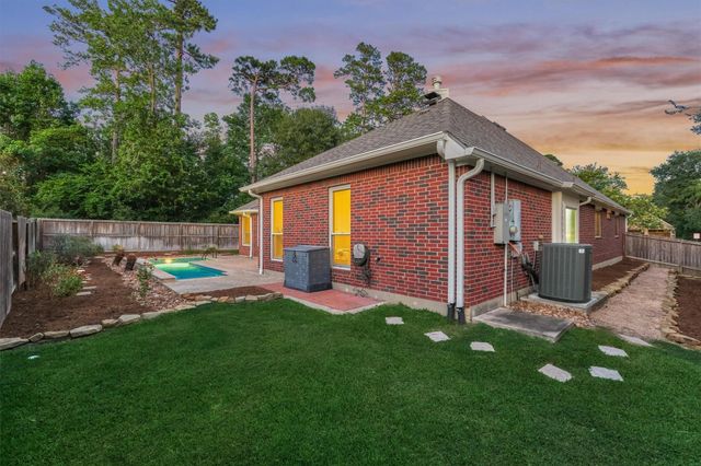 15 Carmeline, The Woodlands, TX 77382