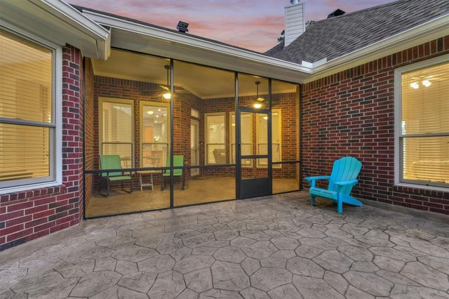 15 Carmeline, The Woodlands, TX 77382