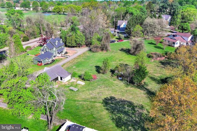 BOND AVE, Reisterstown, MD 21136