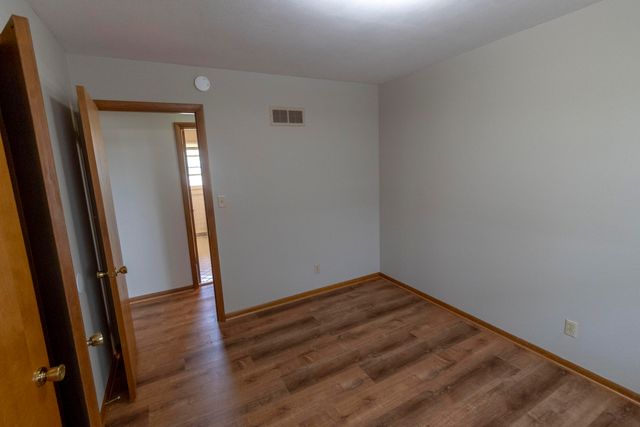 1213 SMILEY LN, Columbia, MO 65202