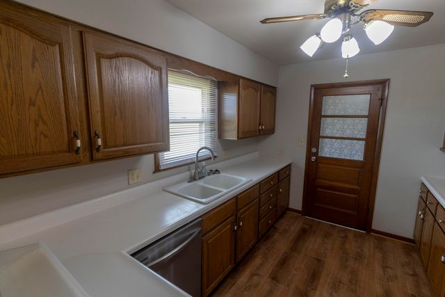 1213 SMILEY LN, Columbia, MO 65202