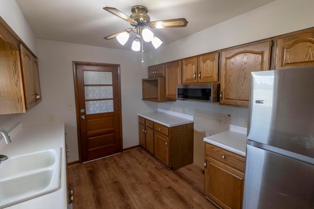 1213 SMILEY LN, Columbia, MO 65202