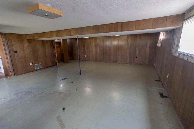 1213 SMILEY LN, Columbia, MO 65202