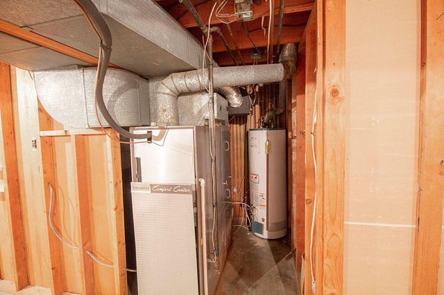 1213 SMILEY LN, Columbia, MO 65202