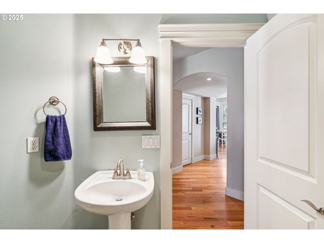 2108 S 19TH Way, Ridgefield, WA 98642