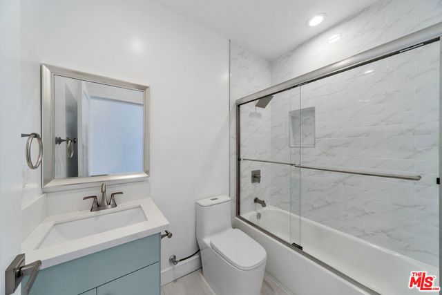 3045 Wellington Road, Los Angeles, CA 90016