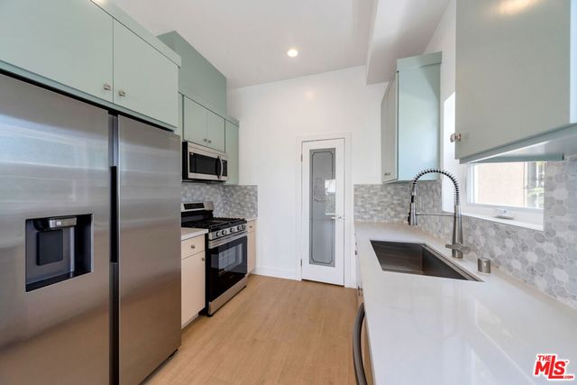 3045 Wellington Road, Los Angeles, CA 90016