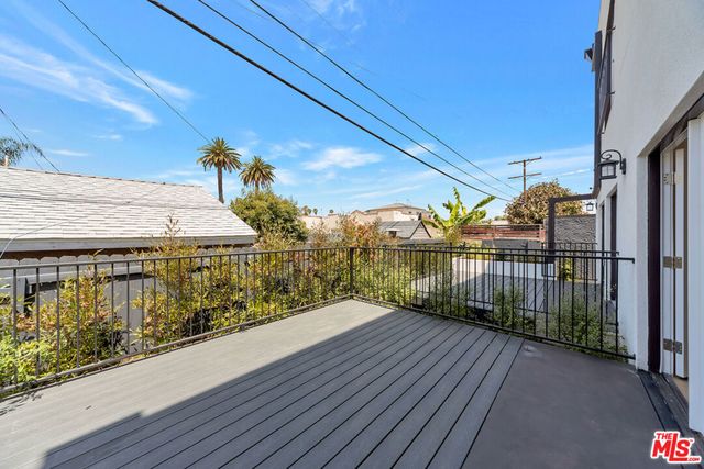 3045 Wellington Road, Los Angeles, CA 90016