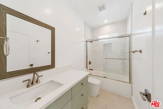 3045 Wellington Road, Los Angeles, CA 90016