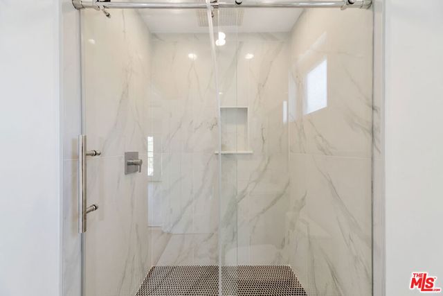 3045 Wellington Road, Los Angeles, CA 90016