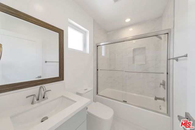 3045 Wellington Road, Los Angeles, CA 90016