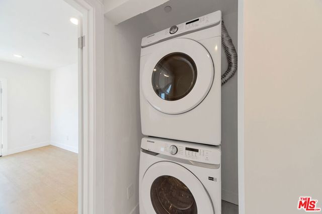 3045 Wellington Road, Los Angeles, CA 90016