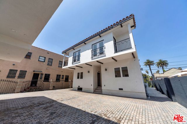 3045 Wellington Road, Los Angeles, CA 90016