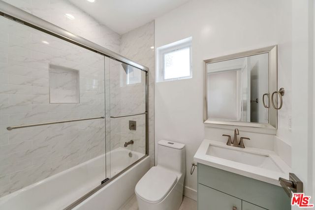 3045 Wellington Road, Los Angeles, CA 90016